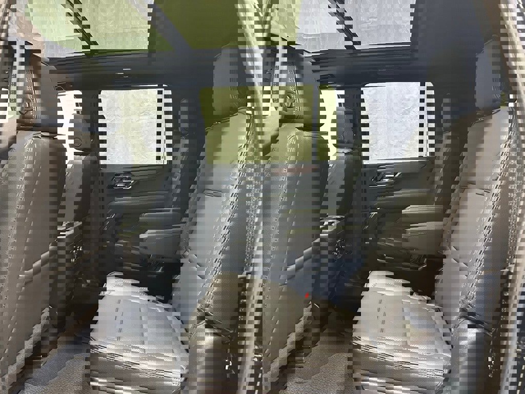 Used 2025 GMC Yukon XL Denali w/ Sun & Power Step Package image 42