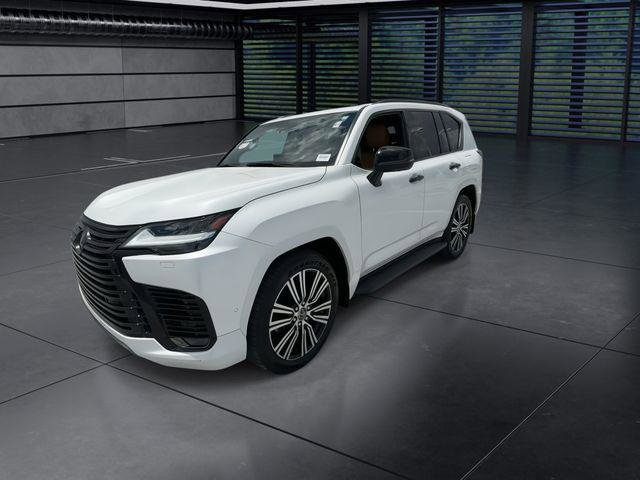Certified 2025 Lexus LX 700h Luxury w/ Appearance Package AWD/4WD image 4
