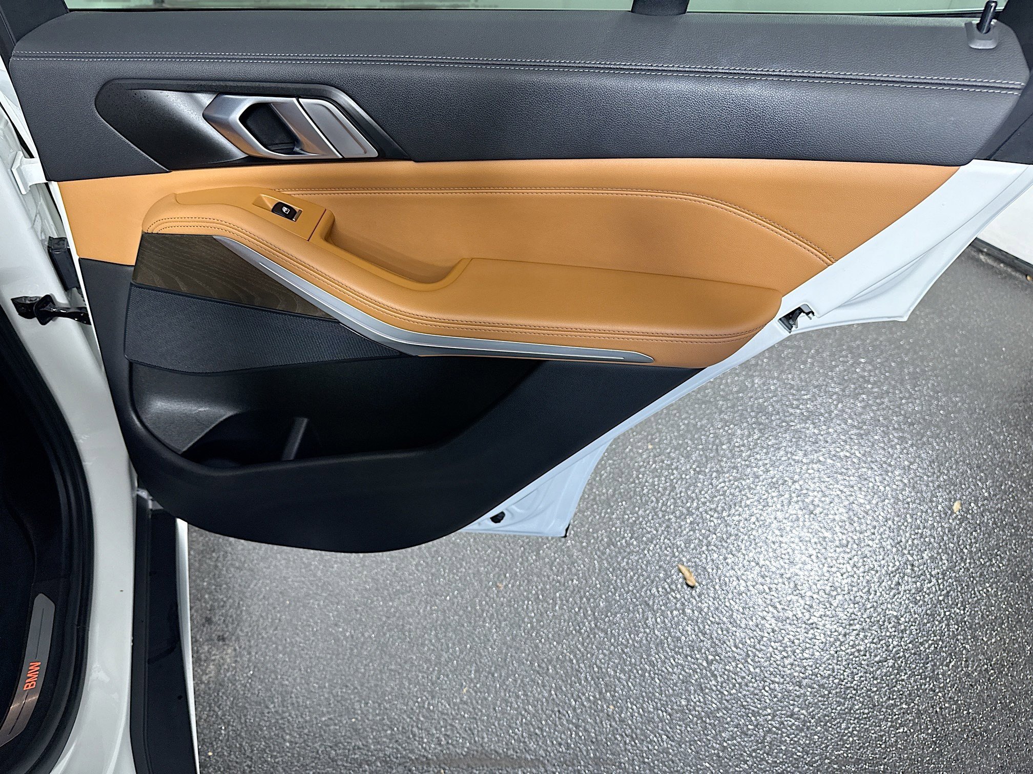 Used 2023 BMW X5 sDrive40i w/ Parking Assistance Package RWD image 28