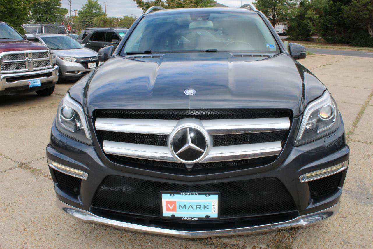 Used 2014 Mercedes-Benz GL 550 4MATIC image 2