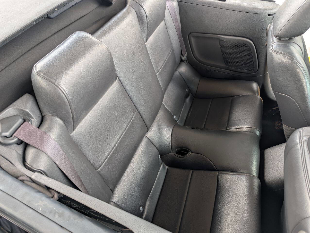 Used 2006 Ford Mustang Convertible RWD image 17