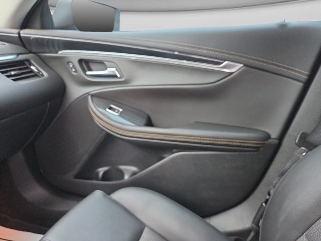 Used 2019 Chevrolet Impala LT FWD image 21