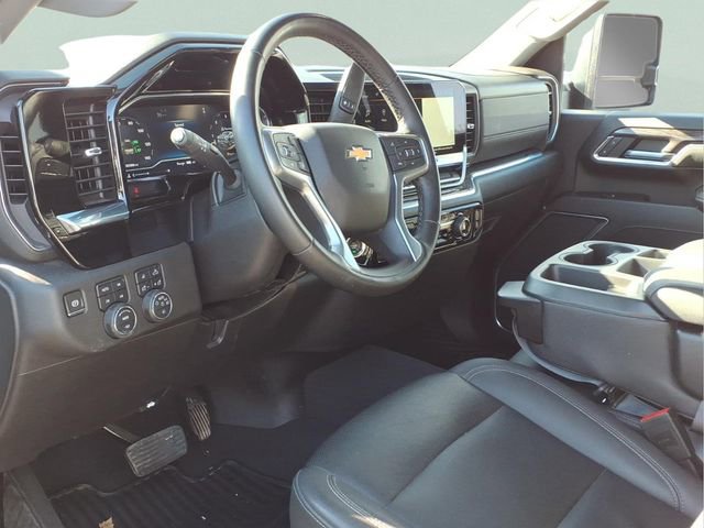 Used 2024 Chevrolet Silverado 2500 LTZ image 6