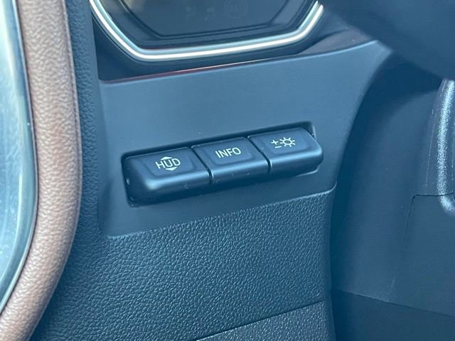 Used 2022 Chevrolet Silverado 1500 High Country w/ Technology Package image 17