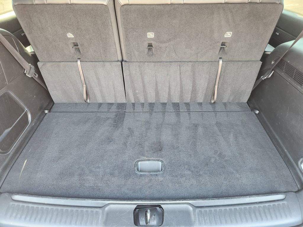 Used 2024 Jeep Wagoneer Series II w/ Flexible Seating Group RWD image 31