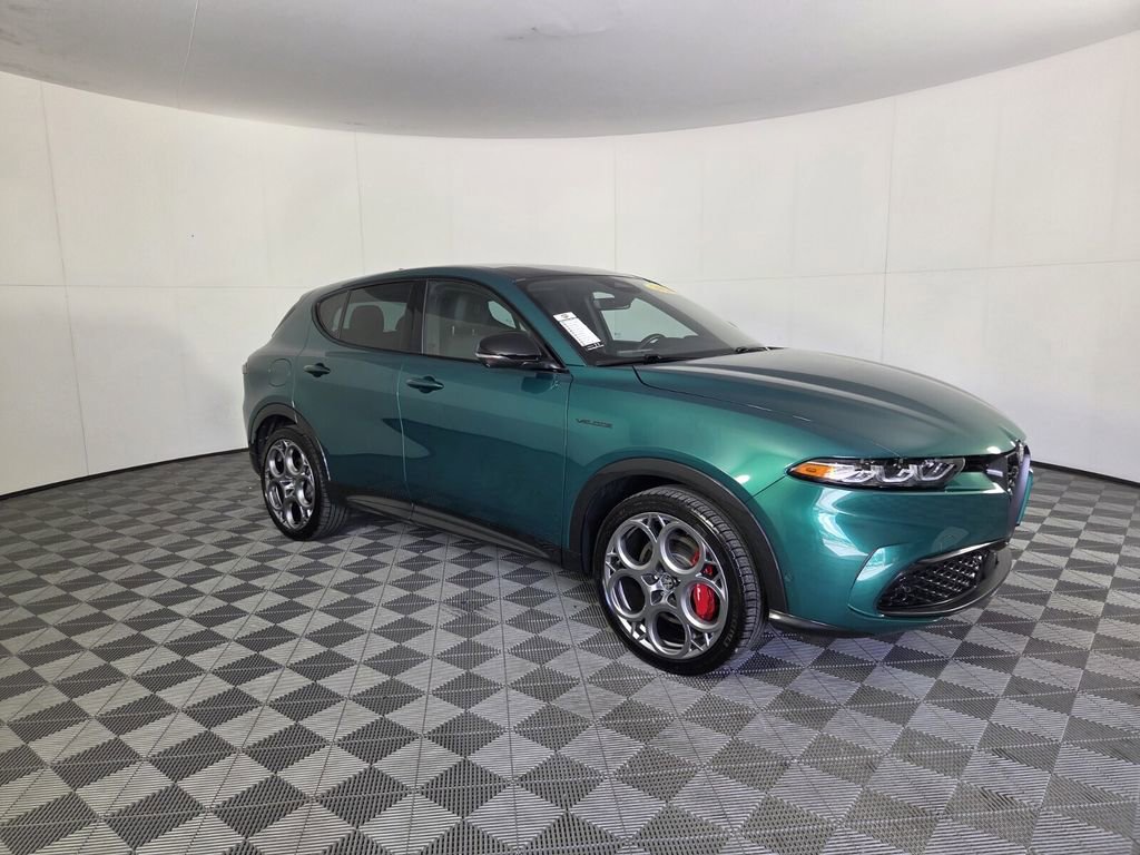 Used 2024 Alfa Romeo Tonale Veloce image 2