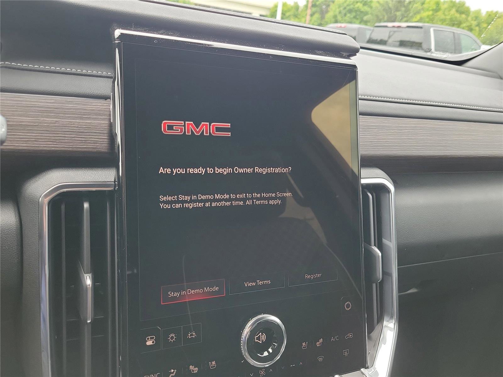 New 2026 GMC Acadia Denali w/ Super Cruise Package AWD/4WD image 29