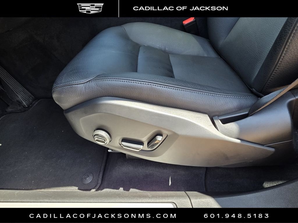 Used 2025 Volvo XC60 B5 Plus AWD/4WD image 24