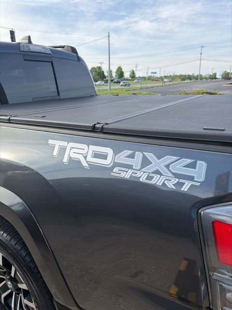 Used 2023 Toyota Tacoma TRD Sport AWD/4WD image 8