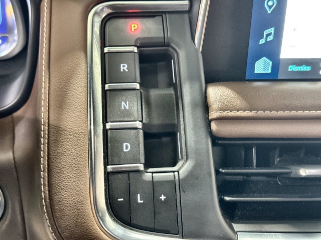 Used 2023 Chevrolet Tahoe High Country AWD/4WD image 16