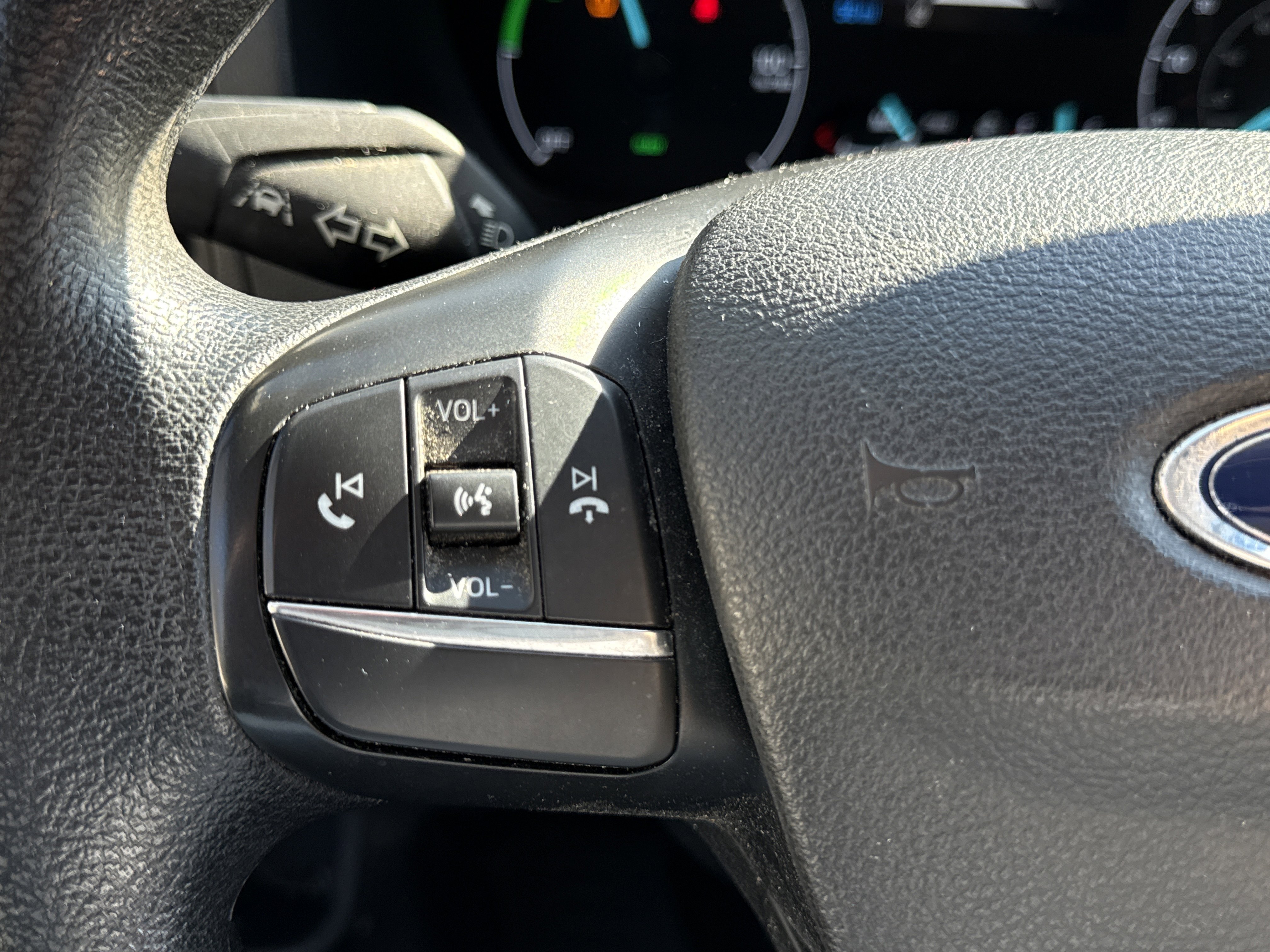 Used 2022 Ford E-Transit 148 High Roof Extended image 13