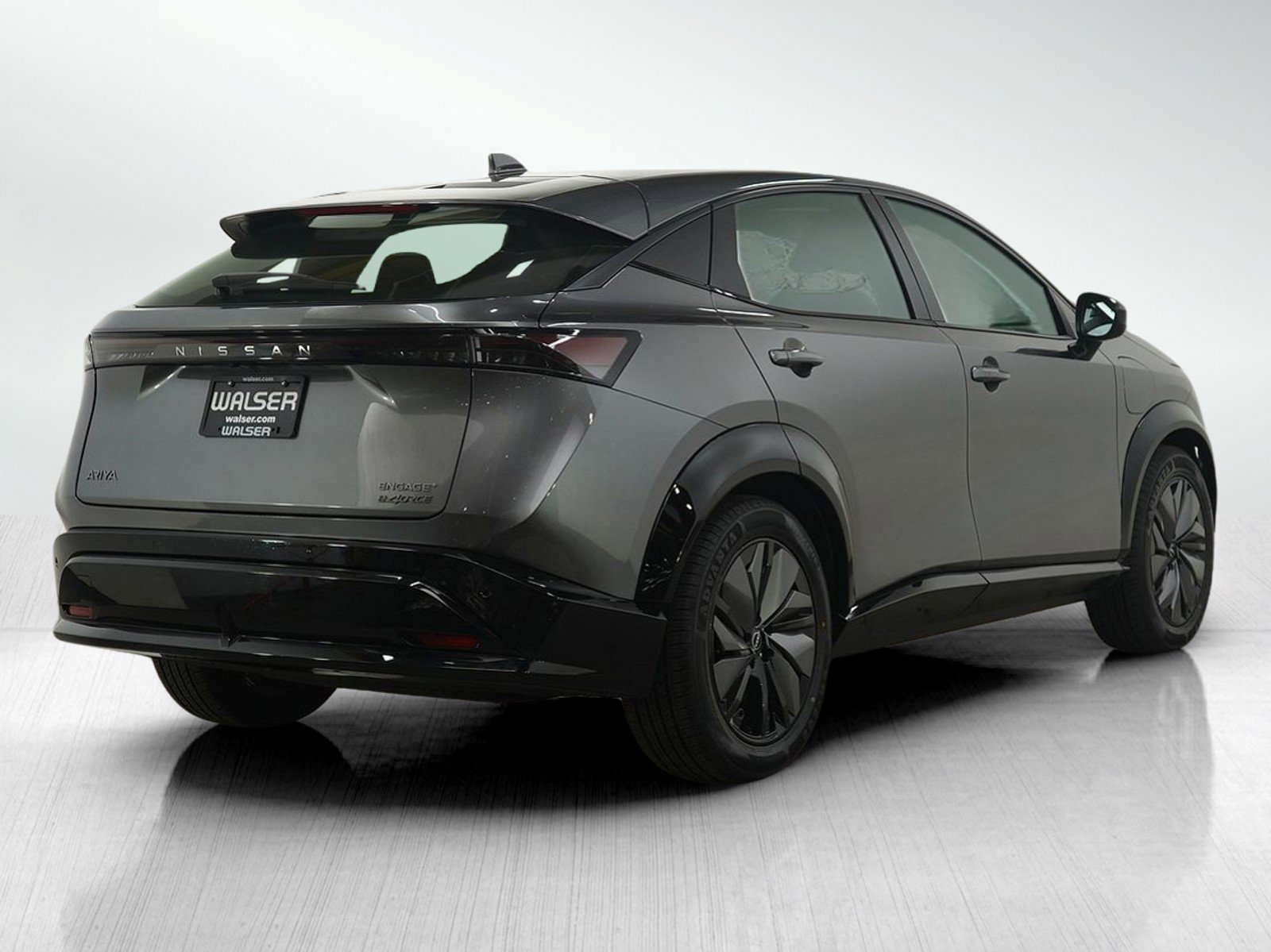 Used 2024 Nissan Ariya AWD image 5