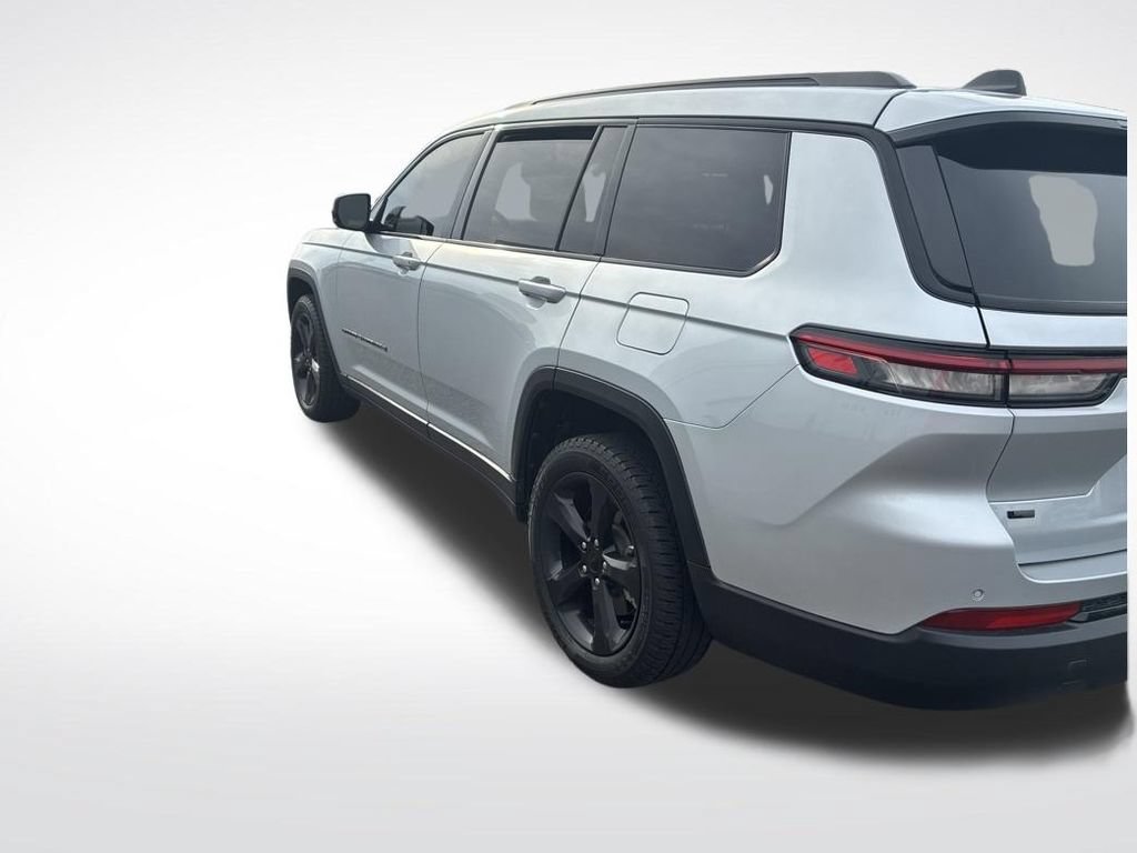 Used 2021 Jeep Grand Cherokee L Laredo RWD image 5