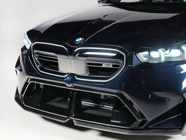 Used 2026 BMW M5 w/ Carbon Package AWD/4WD image 32
