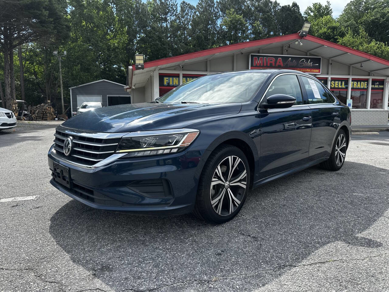 Used 2021 Volkswagen Passat 2.0T SE image 2