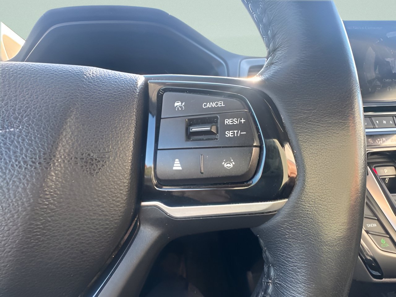 Used 2025 Honda Odyssey Touring image 22
