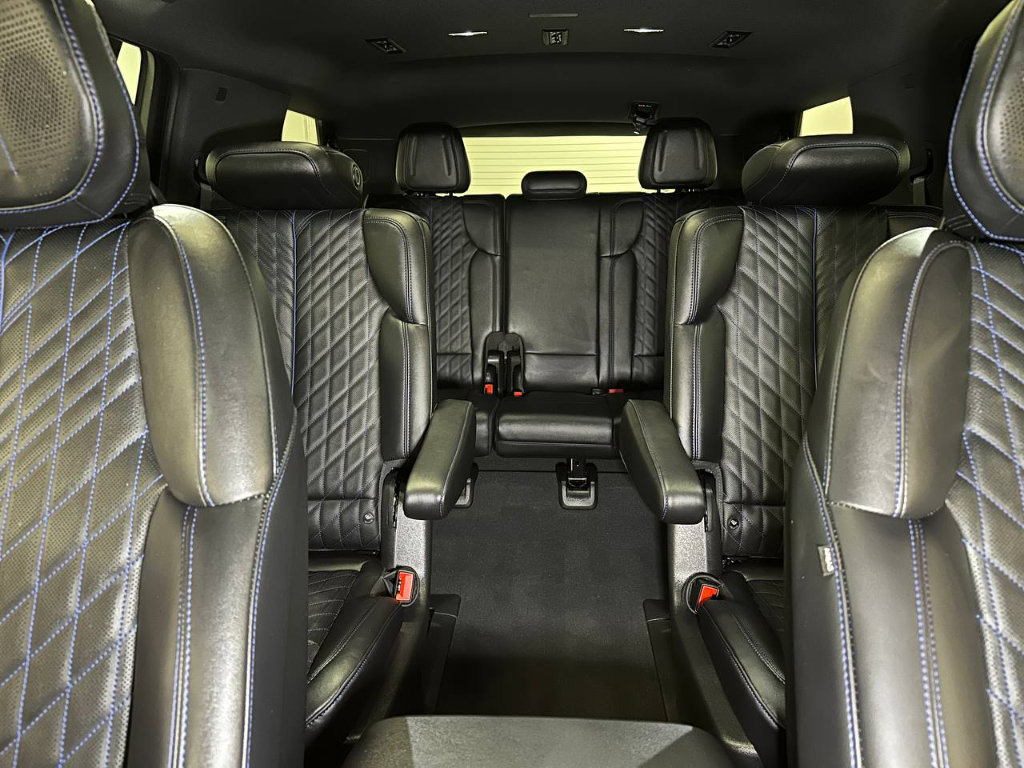 Used 2026 Cadillac Escalade IQL Sport 1 w/ LPO, ONYX Package AWD/4WD image 25