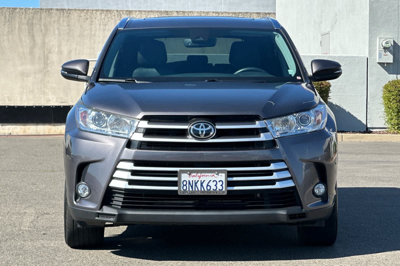 Used 2019 Toyota Highlander XLE AWD/4WD image 10