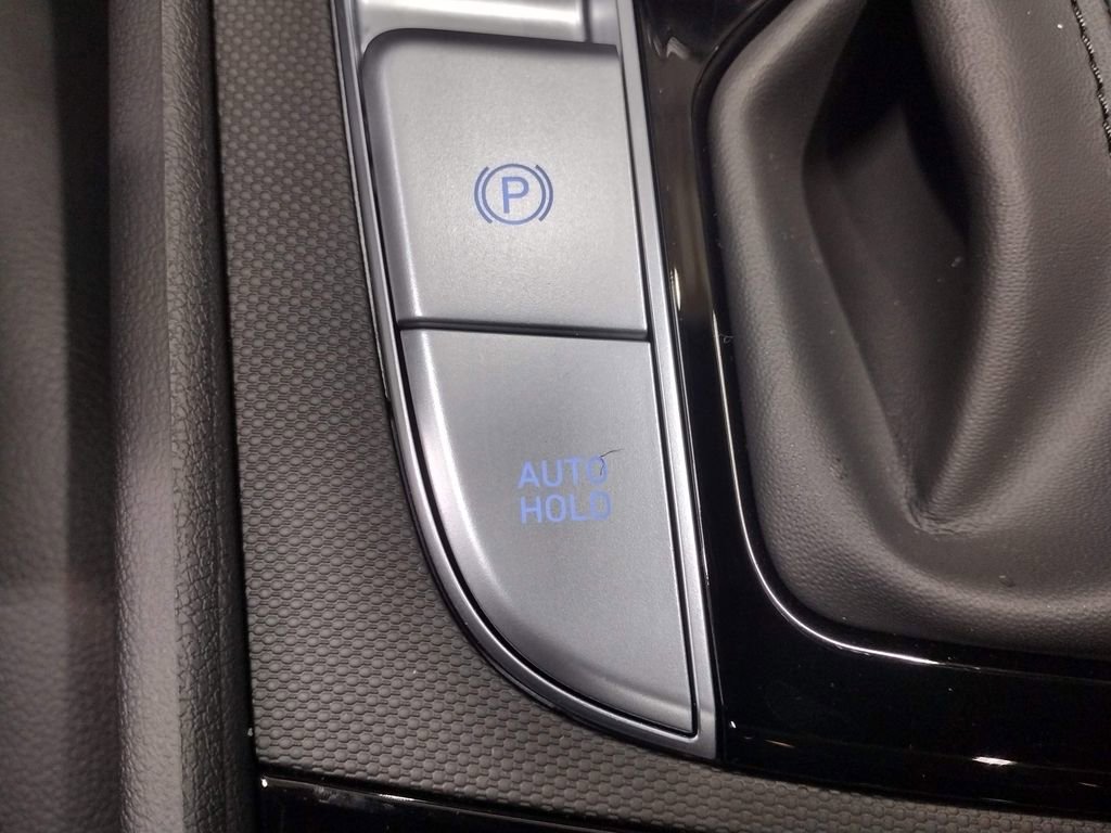 New 2026 Hyundai Elantra Limited image 30