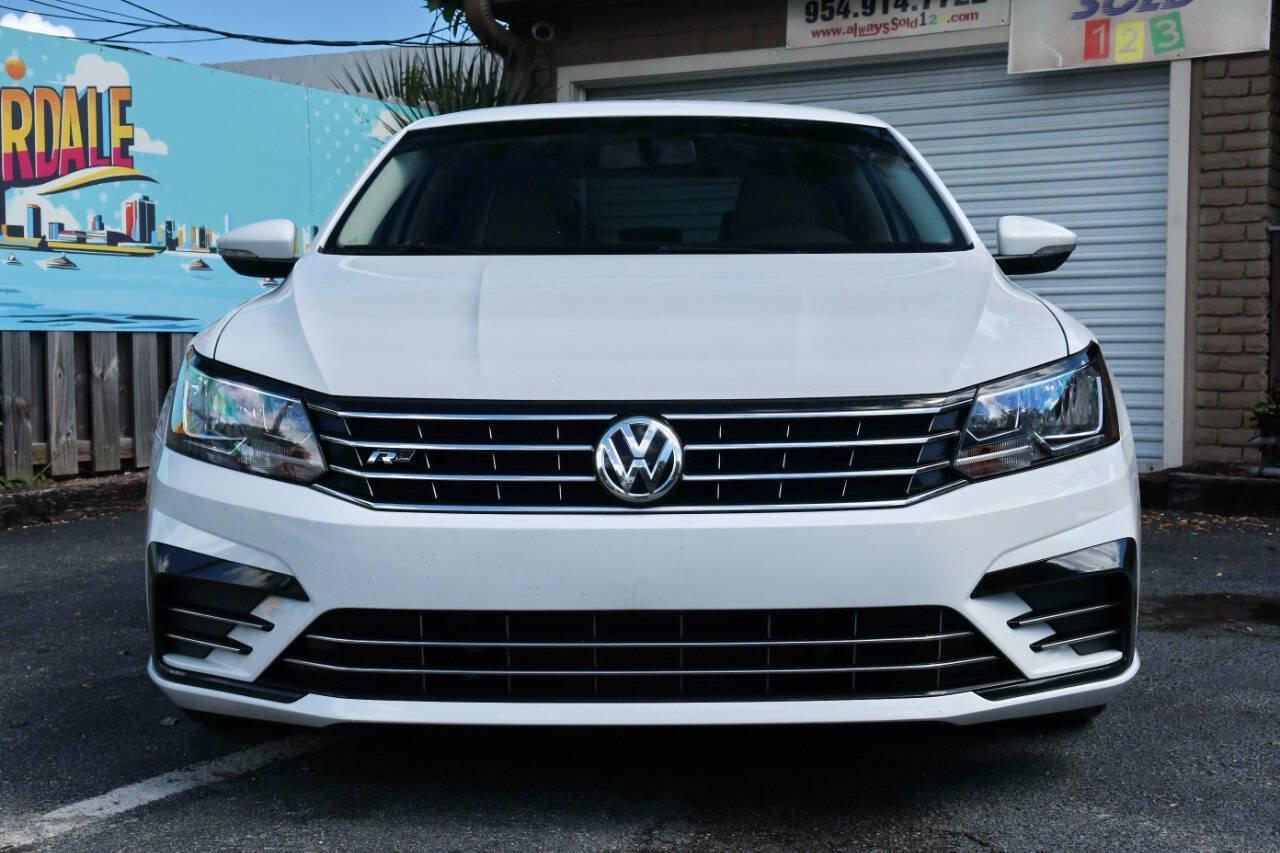 Used 2018 Volkswagen Passat 2.0T R-Line FWD image 5