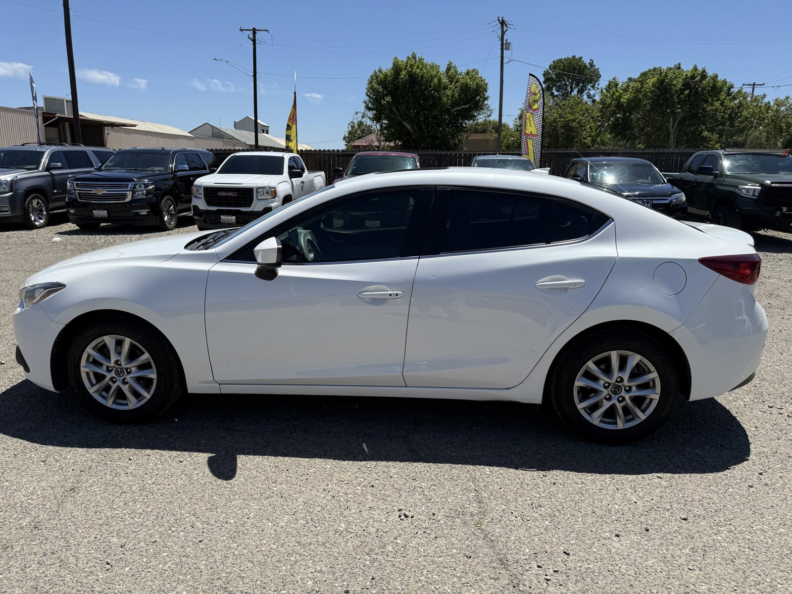 Used 2015 MAZDA MAZDA3 i Touring w/ Technology Package FWD image 8