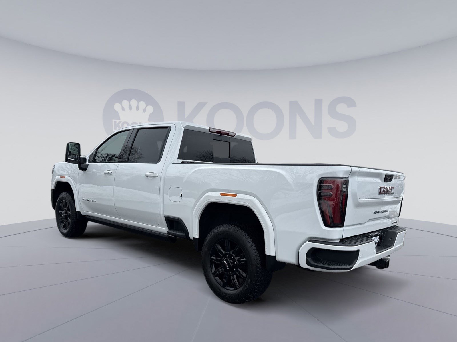 Used 2025 GMC Sierra 2500 AT4 w/ AT4 Premium Plus Package image 4