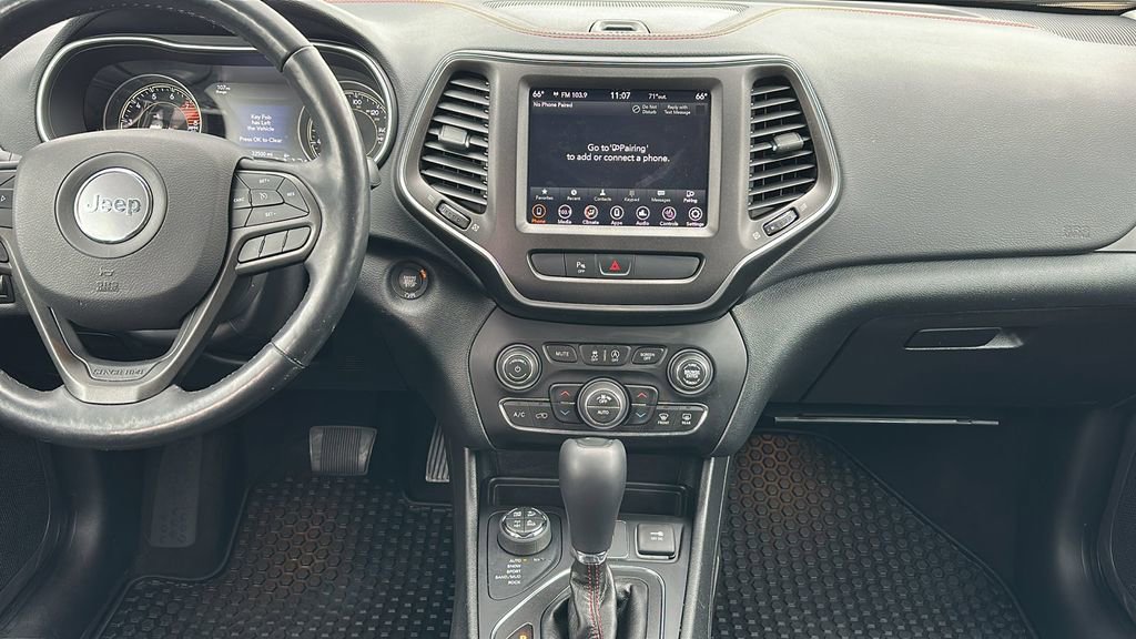 Used 2020 Jeep Cherokee Trailhawk image 11