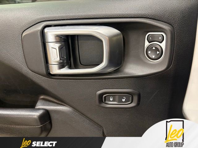 Used 2020 Jeep Gladiator Rubicon AWD/4WD image 19