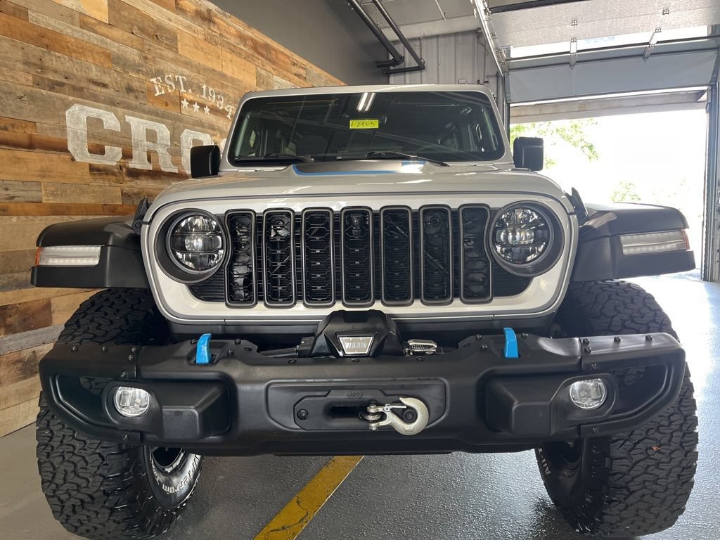 Used 2024 Jeep Wrangler Unlimited Rubicon 4xe w/ Capability Package AWD/4WD image 7