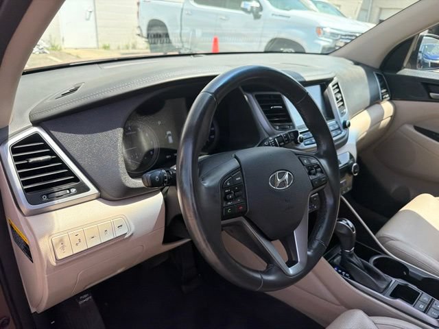 Used 2016 Hyundai Tucson Limited w/ Option Group 03 AWD/4WD image 16