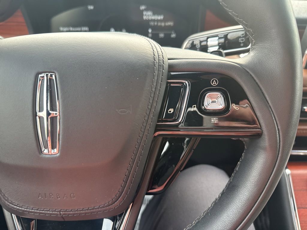 Used 2024 Lincoln Aviator Reserve w/ Equipment Group 201A image 12