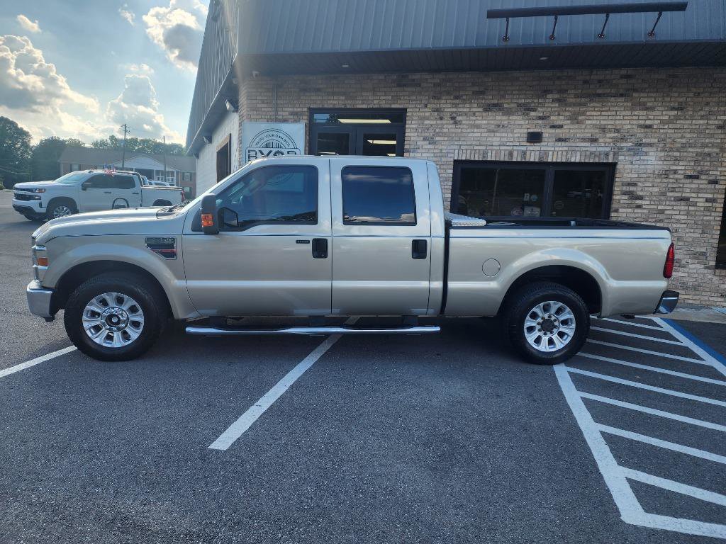 Used 2010 Ford F250 XLT image 2