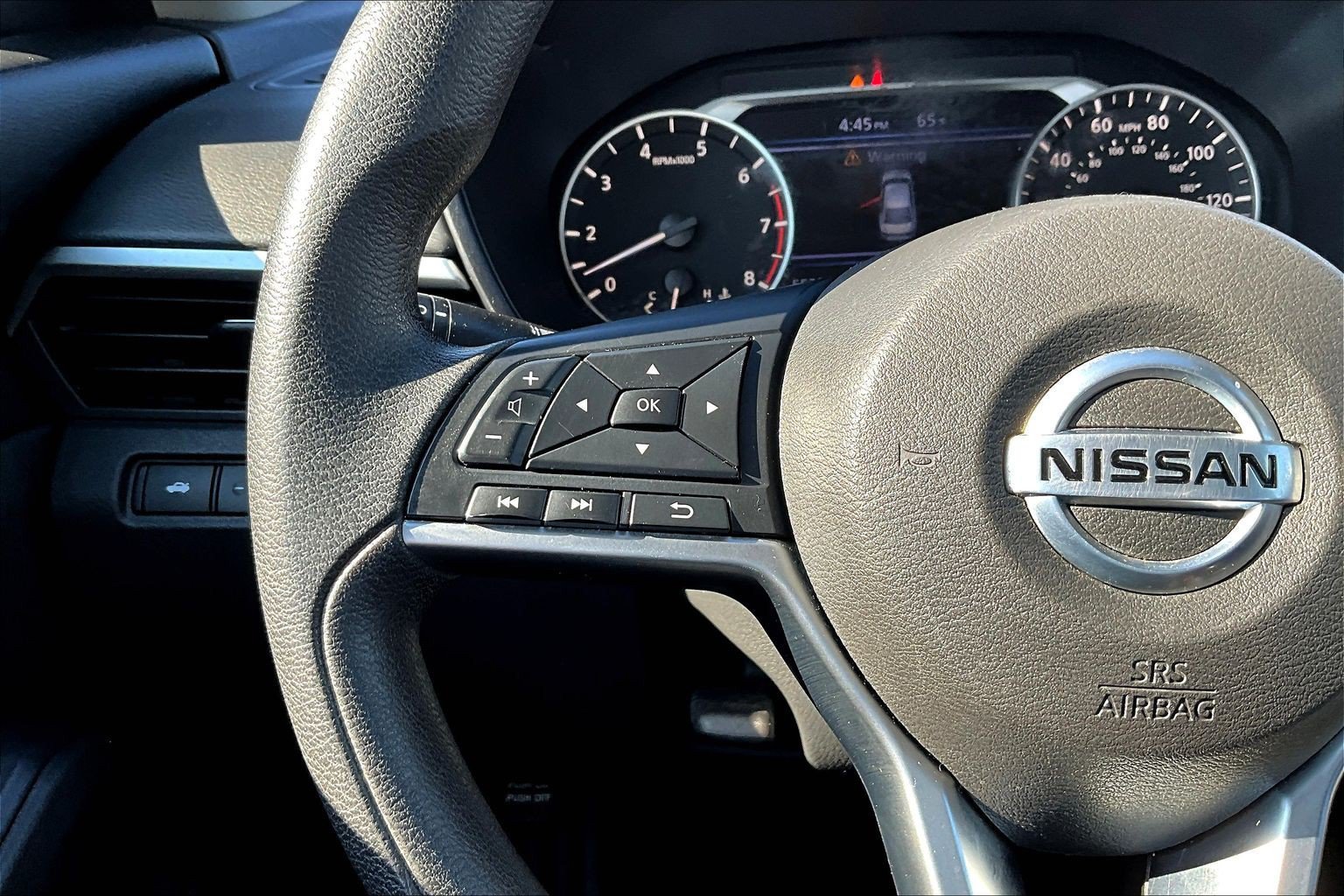 Used 2022 Nissan Altima 2.5 SV FWD image 10