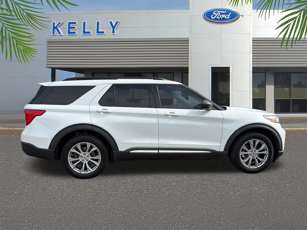 Used 2021 Ford Explorer XLT w/ Equipment Group 202A AWD/4WD image 6