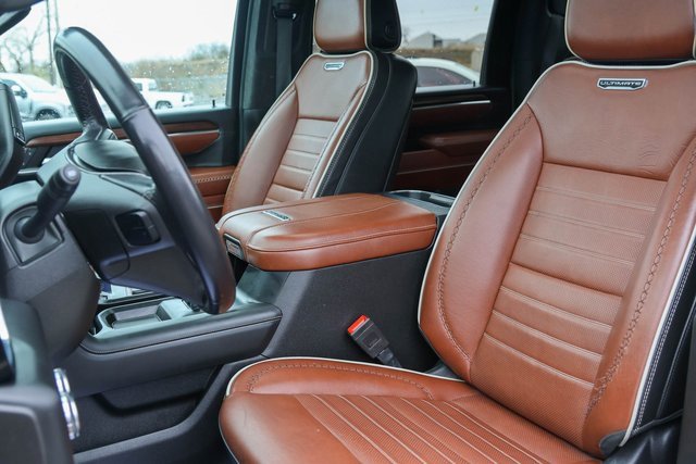 Used 2024 GMC Sierra 3500 Denali Ultimate image 17