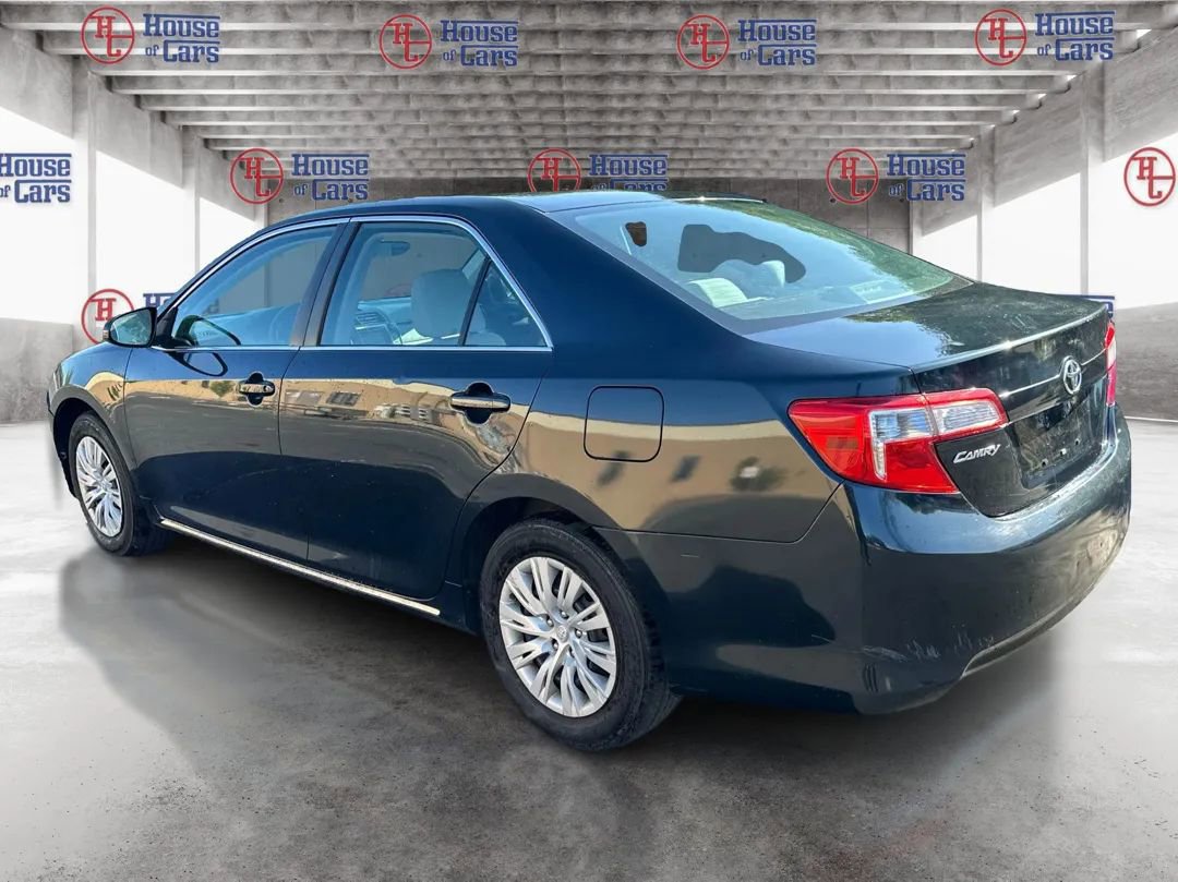 Used 2014 Toyota Camry LE FWD image 7
