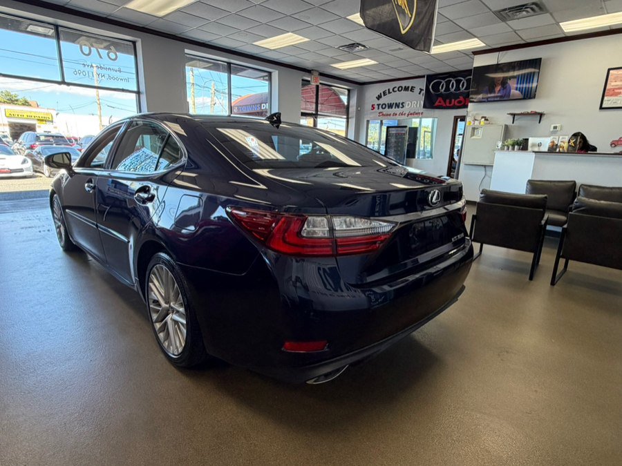 Used 2016 Lexus ES 350 w/ Luxury Package w/Wood Trim FWD image 9