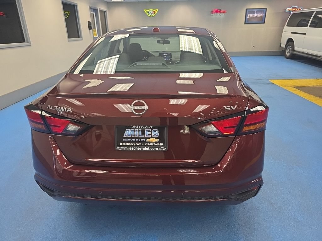 Used 2024 Nissan Altima 2.5 SV FWD image 7