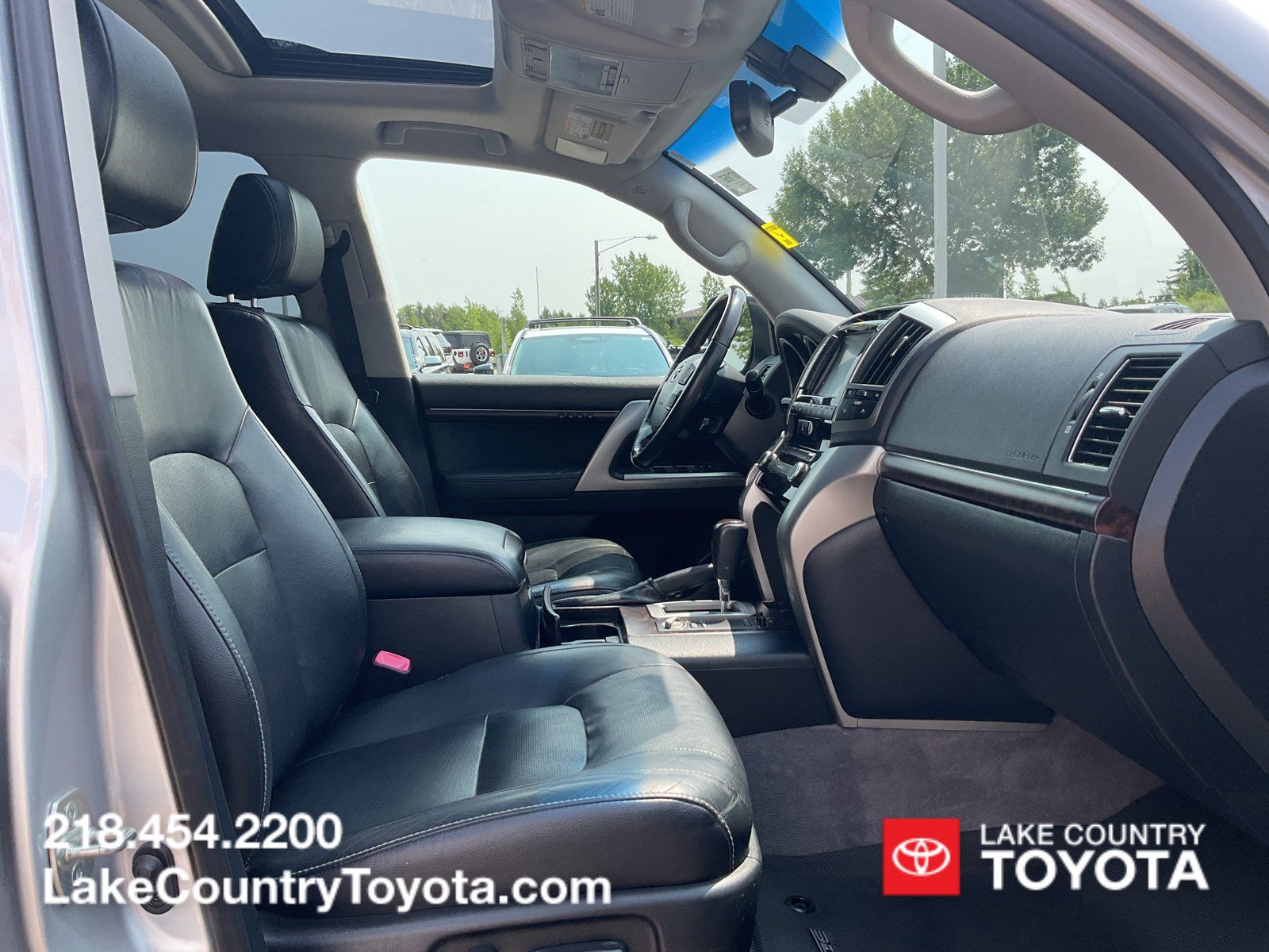 Used 2014 Toyota Land Cruiser AWD/4WD image 15
