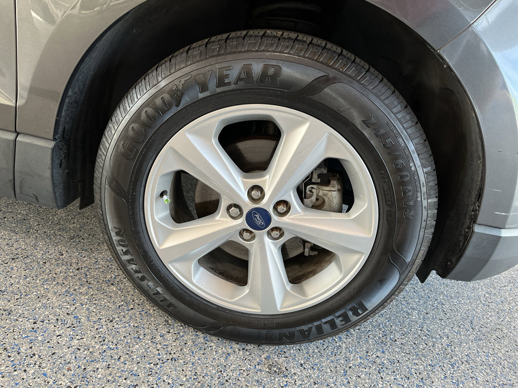 Used 2017 Ford Edge SE FWD image 31