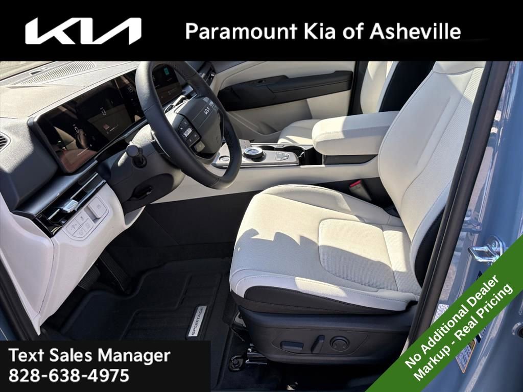 New 2026 Kia Sportage EX image 18