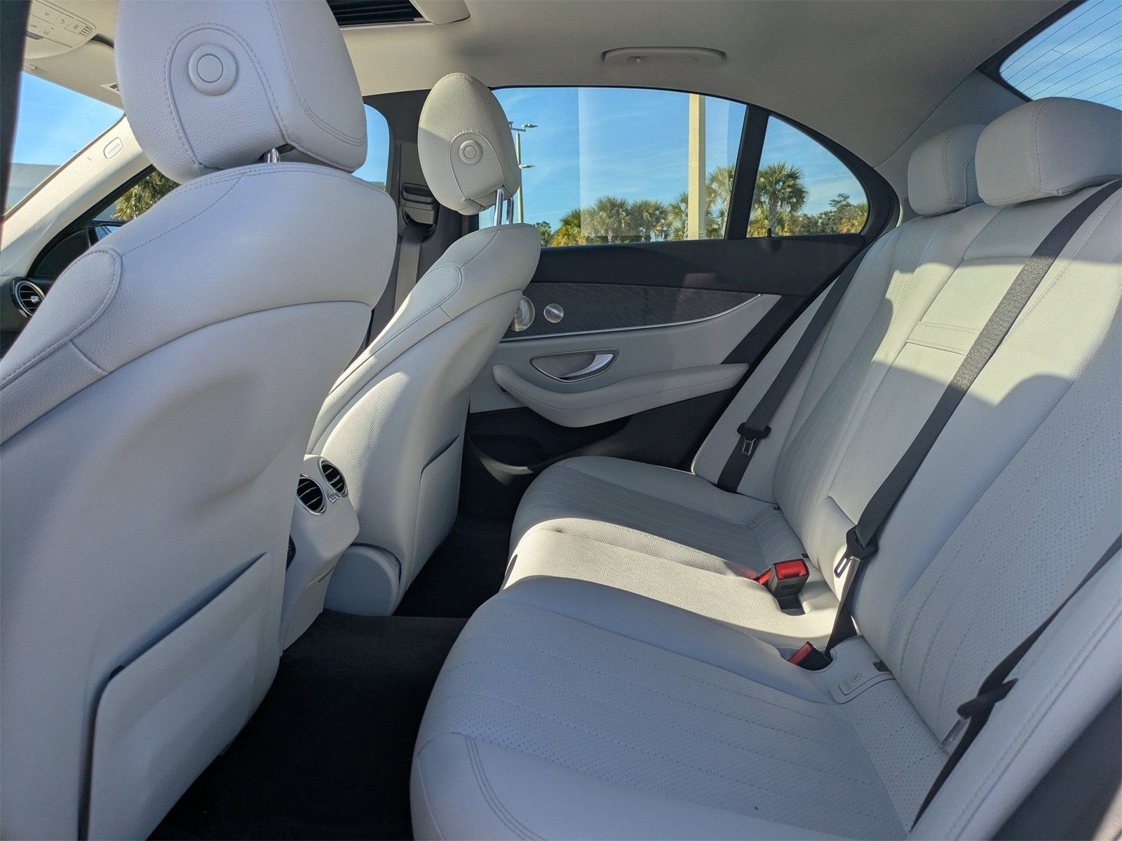 Used 2021 Mercedes-Benz E 350 Sedan w/ Premium Package image 13