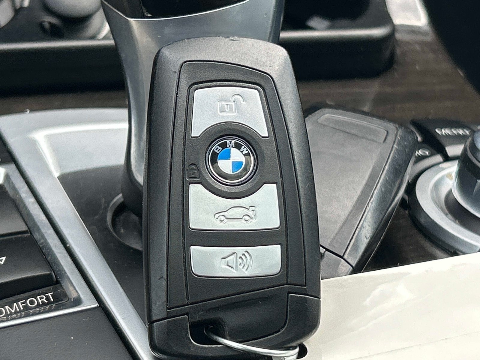 Used 2012 BMW 528i xDrive Sedan AWD/4WD image 33
