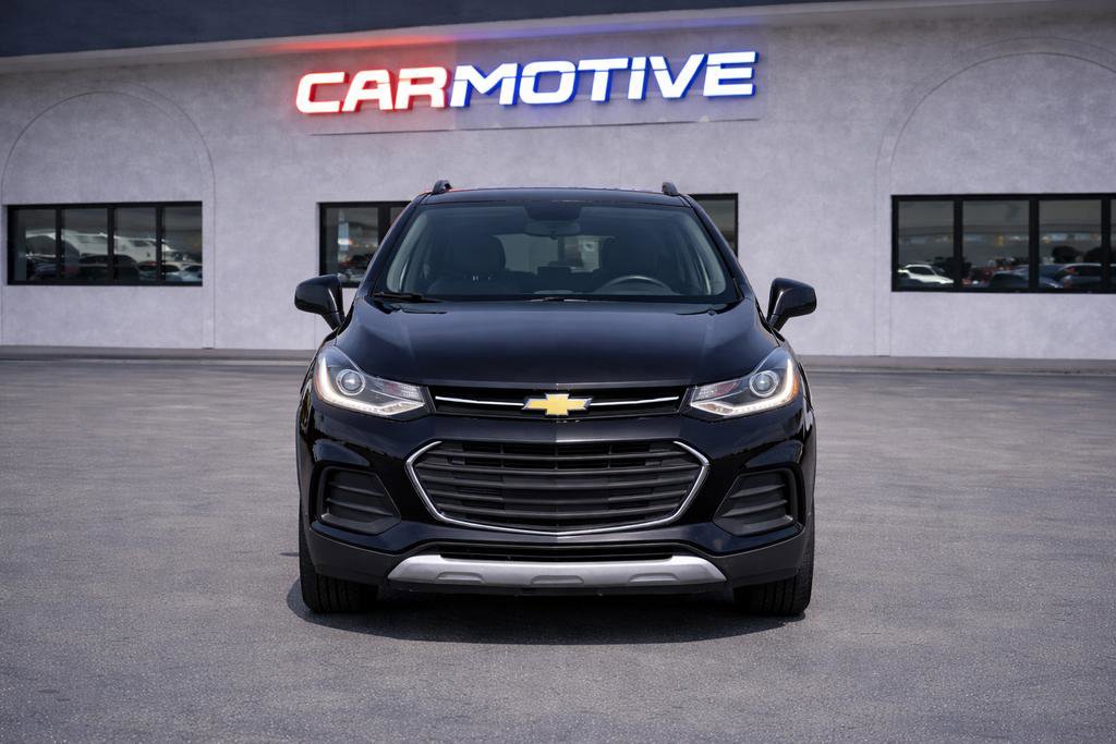 Used 2020 Chevrolet Trax LT w/ LT Convenience Package image 2