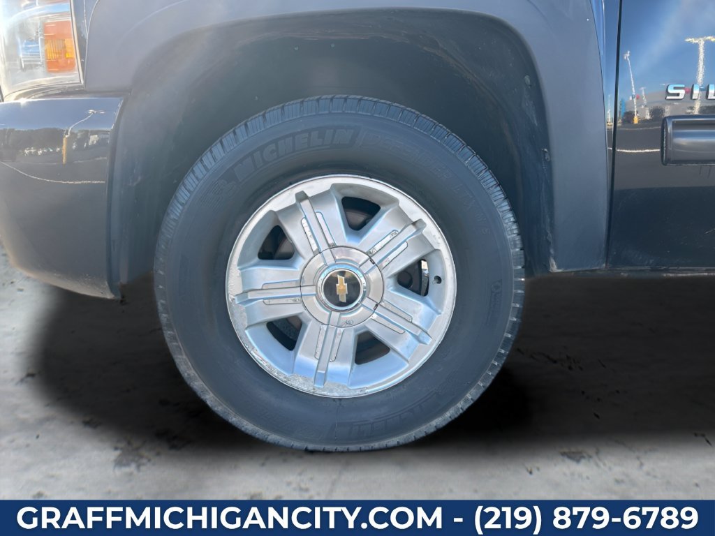 Used 2011 Chevrolet Silverado 1500 LT w/ All-Star Edition AWD/4WD image 30