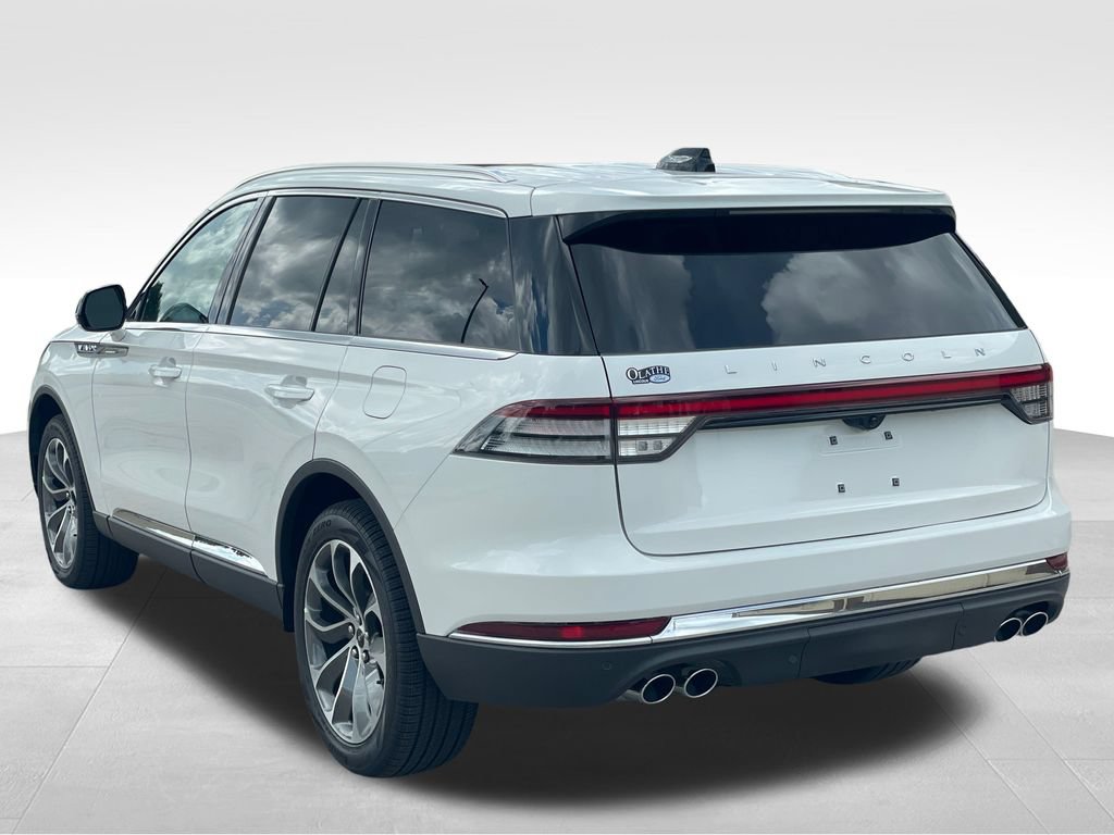 New 2026 Lincoln Aviator Reserve w/ Illumination Package AWD/4WD image 3