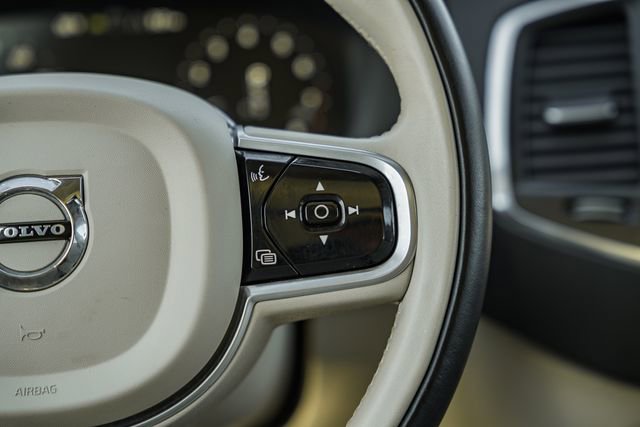 Certified 2022 Volvo XC90 T6 Momentum w/ Climate Package image 26