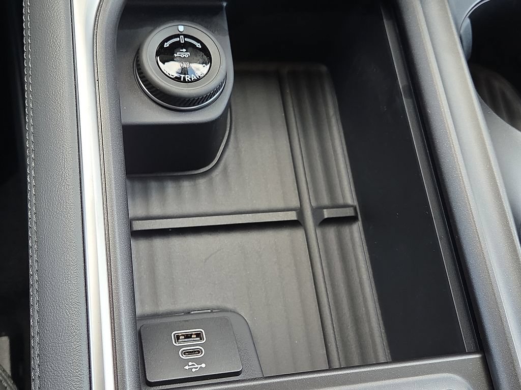 New 2027 Ford Expedition Max Active RWD image 26