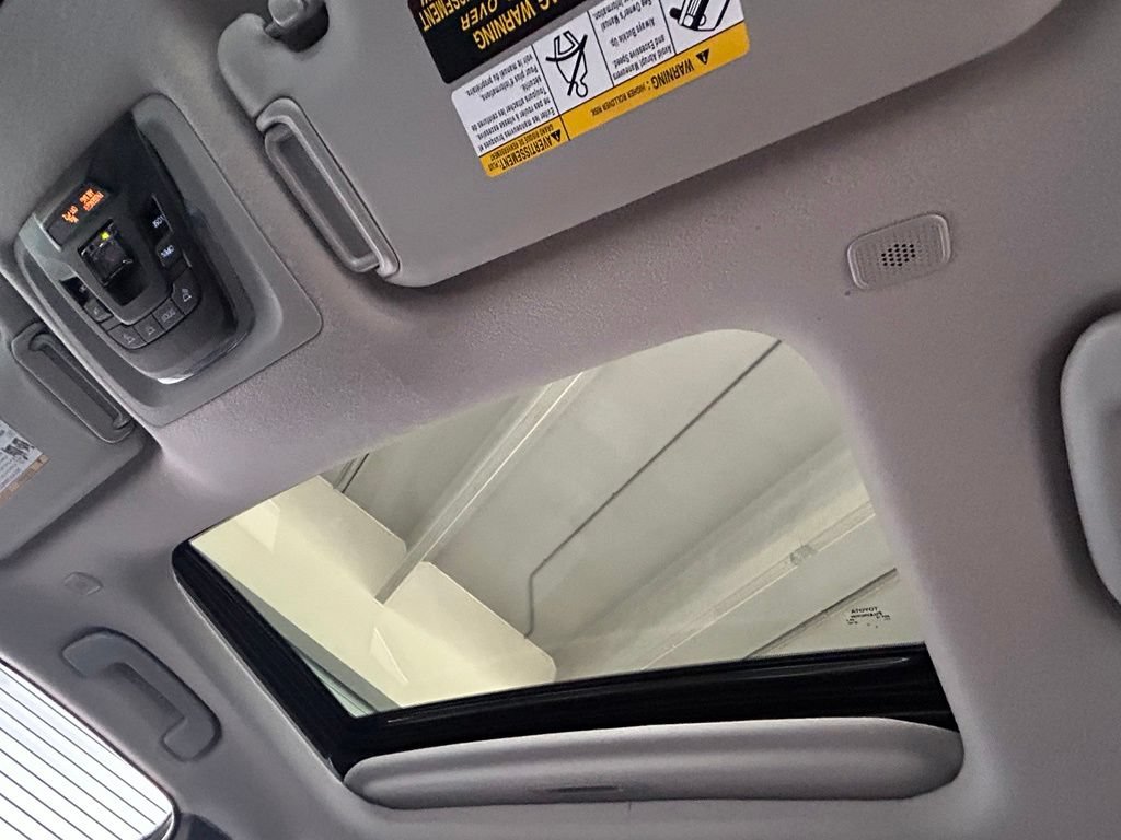 Used 2023 Toyota Corolla Cross LE w/ Moonroof Package FWD image 28