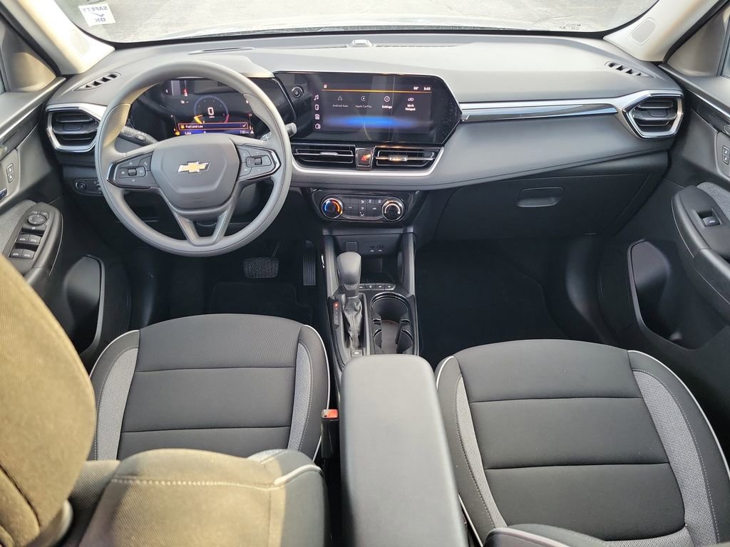 Used 2026 Chevrolet TrailBlazer LT w/ Driver Confidence Package image 12
